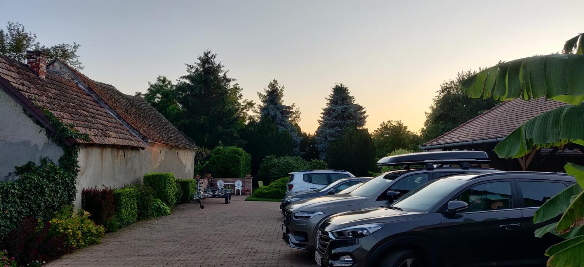 Bed and Breakfast Korona Étterem Panzió Balatonberény Esterno foto