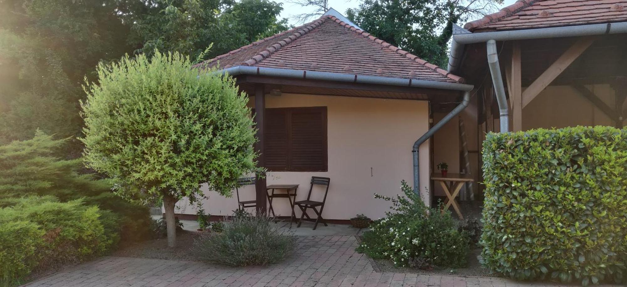 Bed and Breakfast Korona Étterem Panzió Balatonberény Esterno foto
