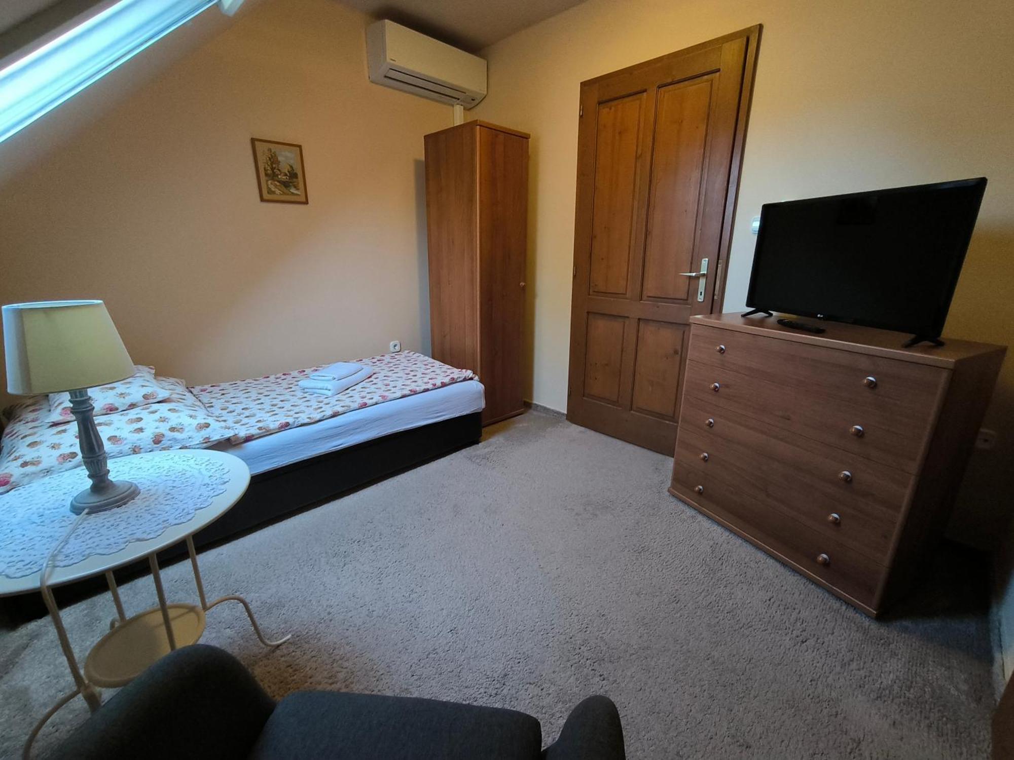 Bed and Breakfast Korona Étterem Panzió Balatonberény Esterno foto